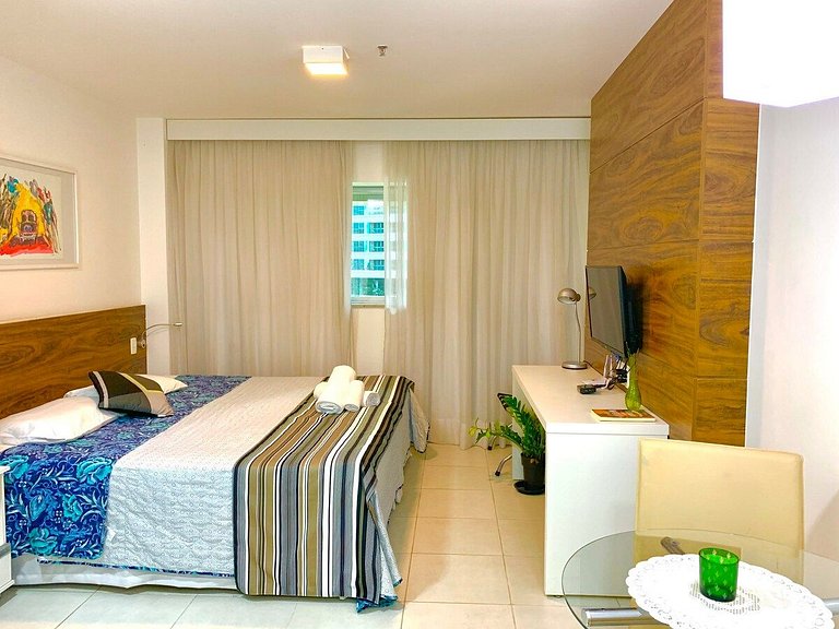 F218 CB Excelente Flat em Hotel Area Central
