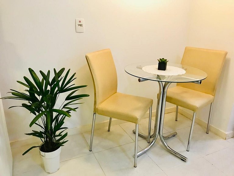 F218 CB Excelente Flat em Hotel Area Central