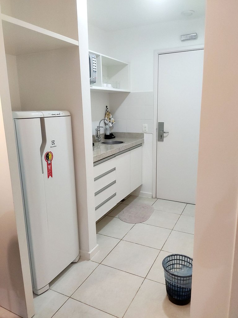 F918 FL Flat área central Prox Esplanada
