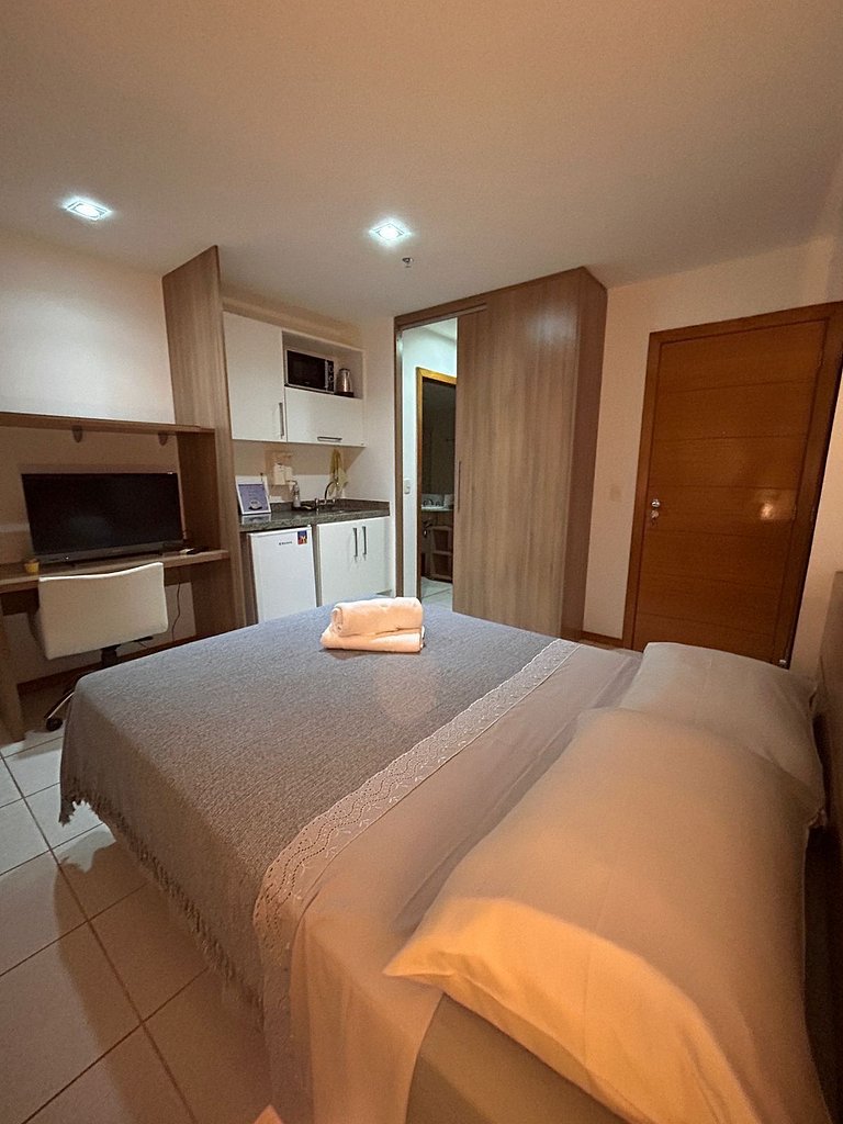 B2014 Flat área central em andar alto