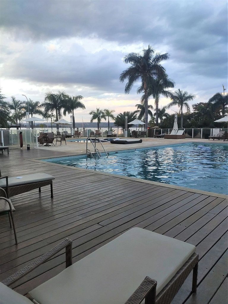 Life 336 Apto aconchegante resort à beira lago