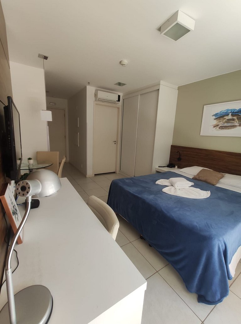 F410 FB Flat em hotel em Brasília Central
