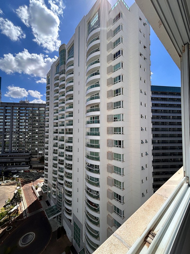 SM1112 Flat região central Próx Embaixada Americana
