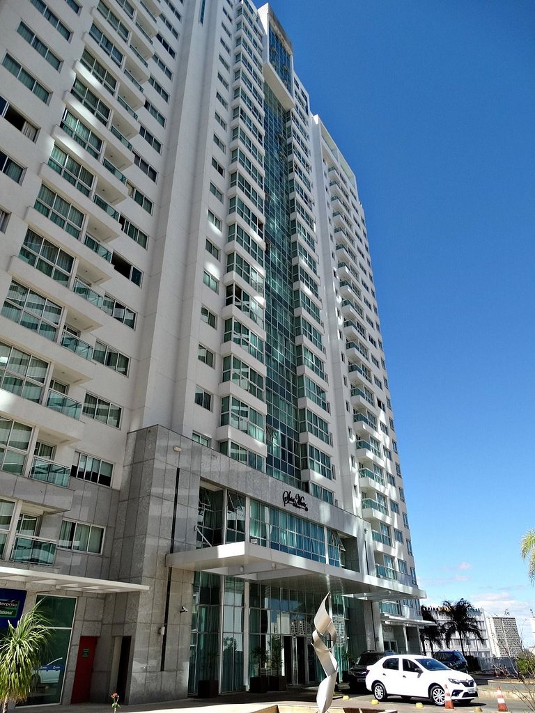 SM905 Flat região central Próx Embaixada Americana
