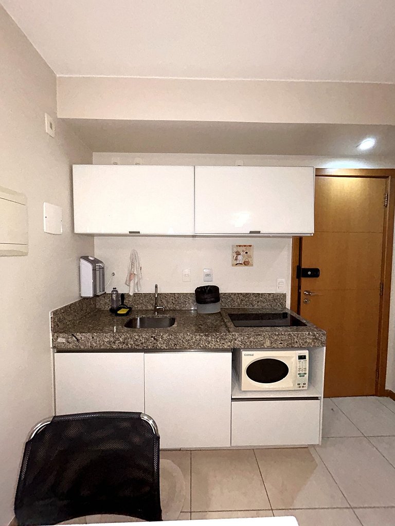 SM905 Flat região central Próx Embaixada Americana