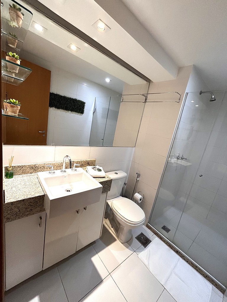 SM905 Flat região central Próx Embaixada Americana