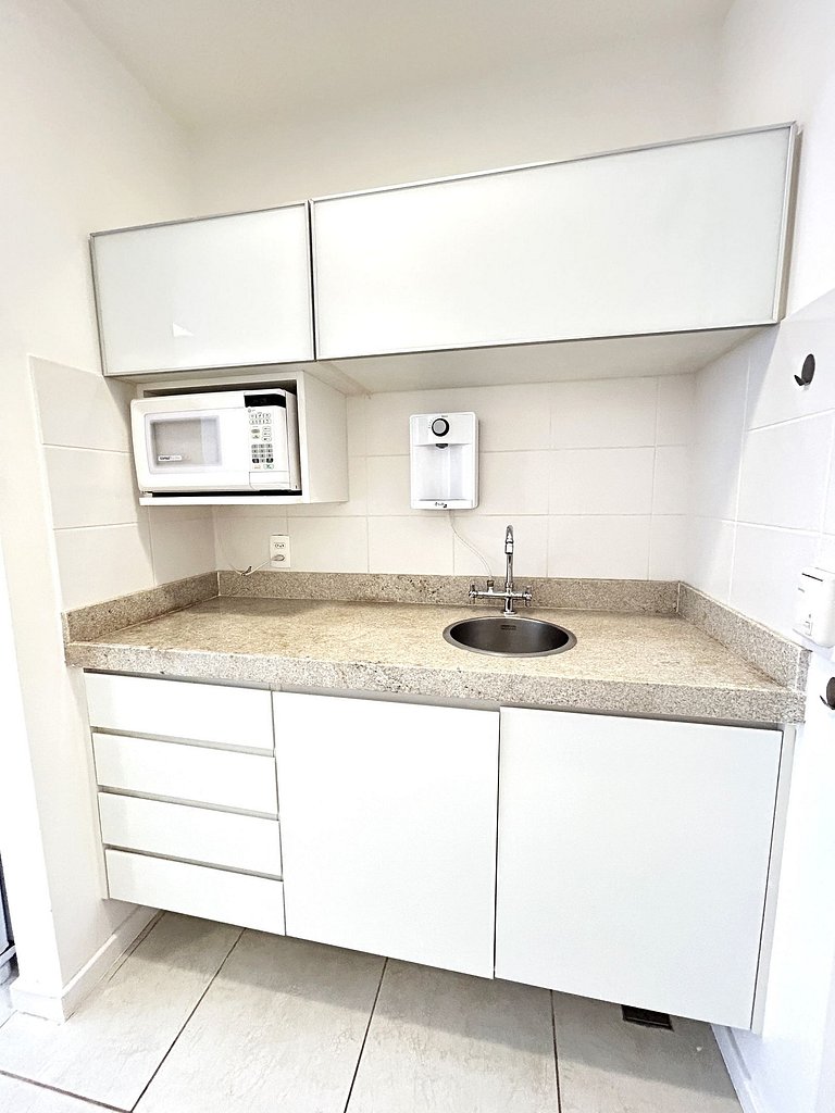 F1104 Flat de ótima localização e fácil acesso