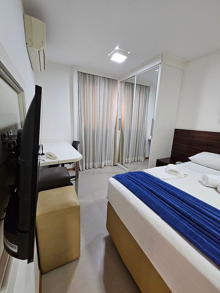 Life 207 Apartamento em resort à beira lago