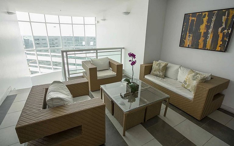 B1415 Apartamento em andar alto