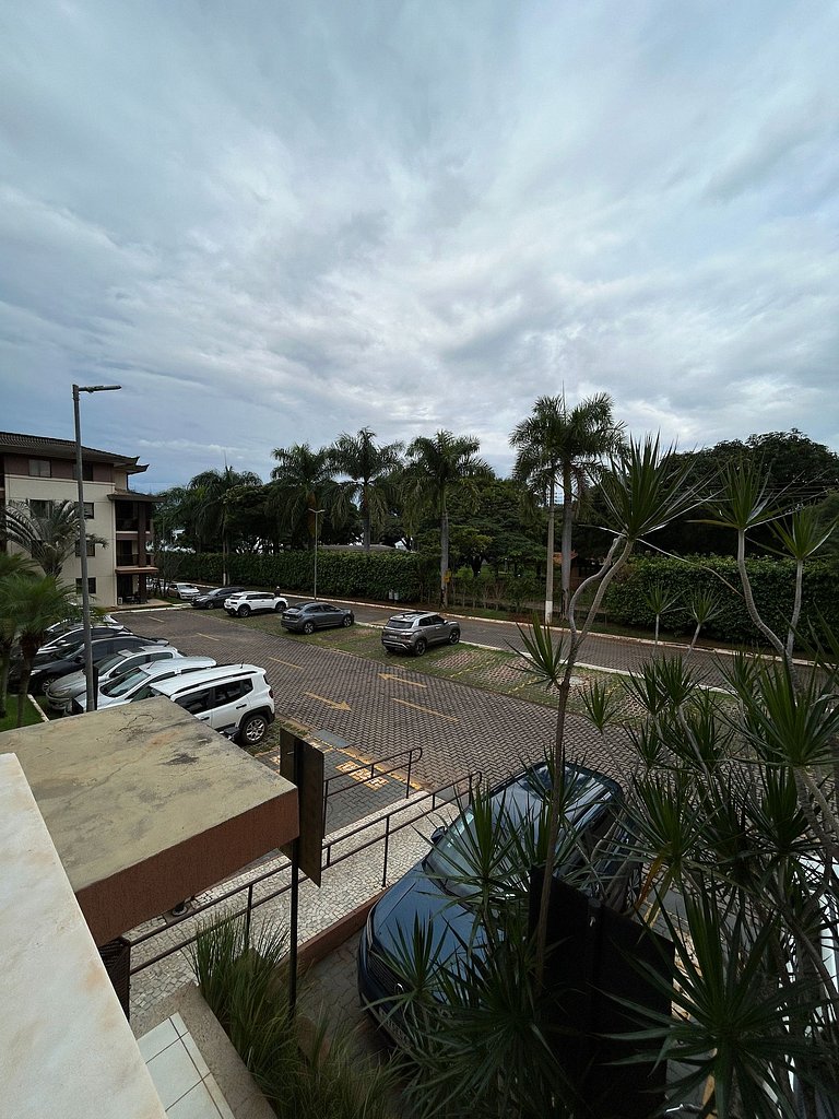 Life 209 Apto em resort beira lago com TV Smart