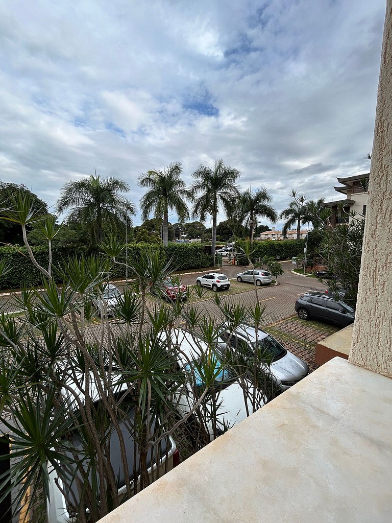 Life 209 Apto em resort beira lago com TV Smart