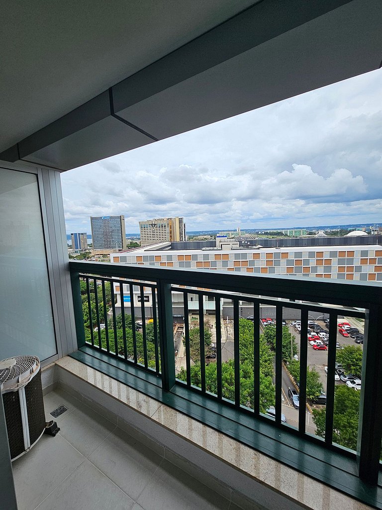 V910 Apart com vista para esplanada e TV Smart
