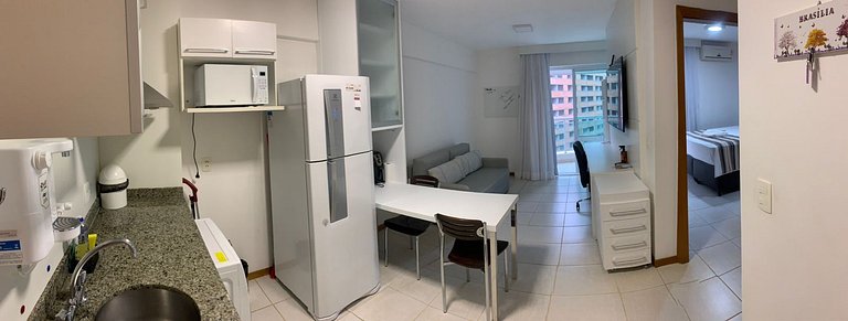 B1113 Flat com smart tv em andar alto (SHN)