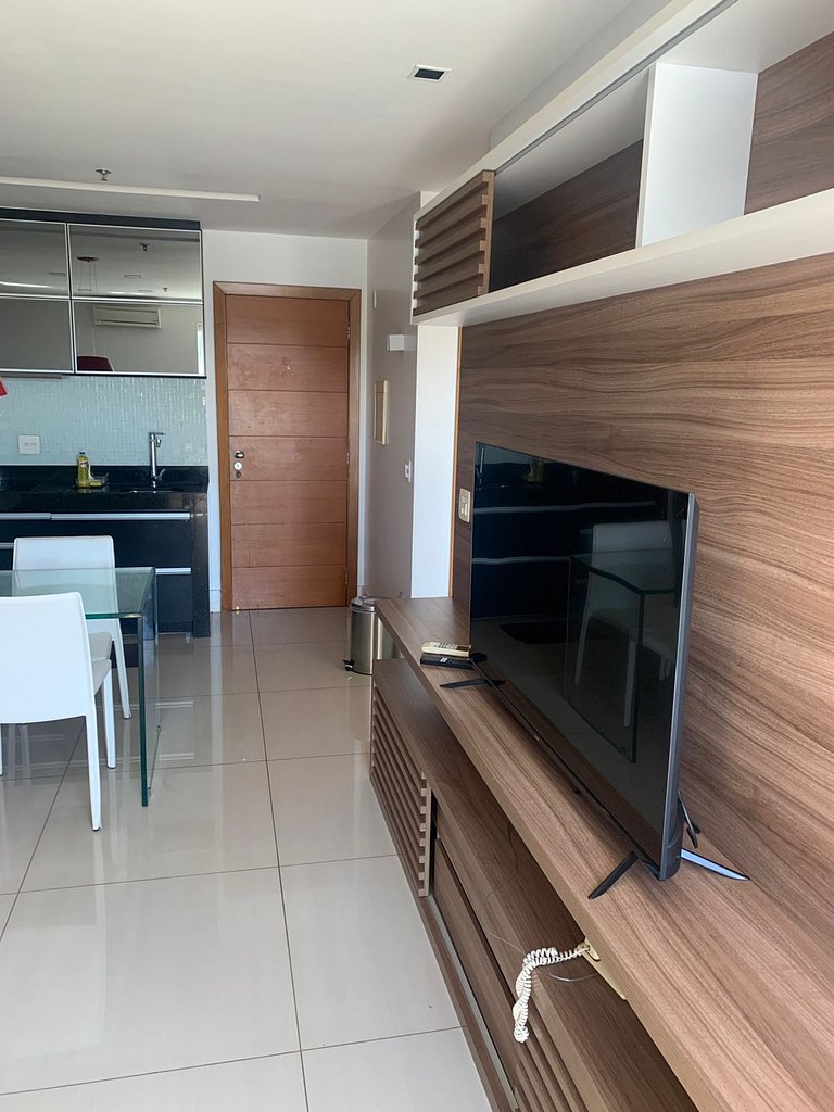 B2003 Flat espaçoso com excelente localização