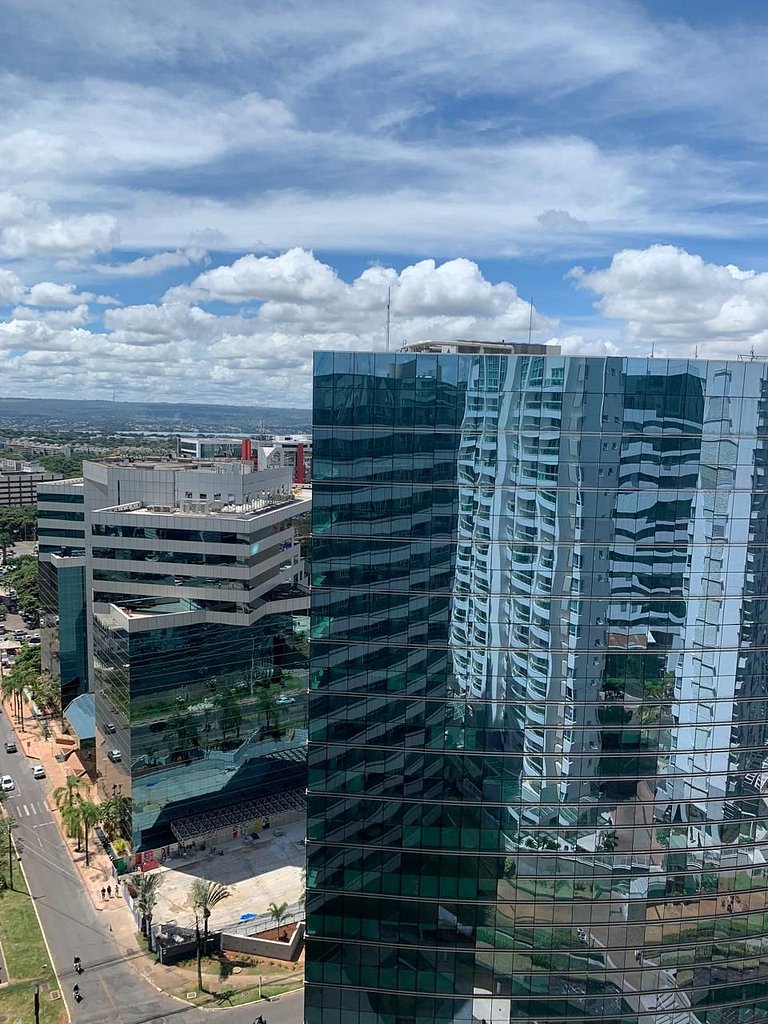 F1717 Duplex no Coração de Brasília/ Estacionamento & Wi-Fi