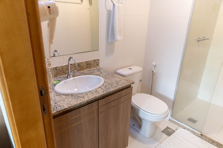 SM1805 Flat região central Próx Embaixada Americana