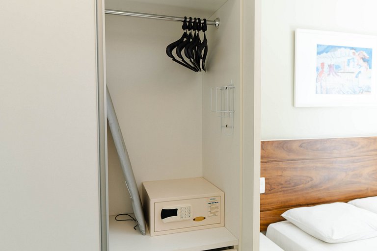 F1104 Flat de ótima localização e fácil acesso